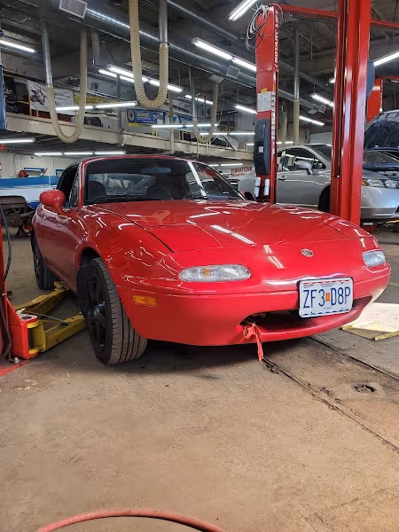 R & R Sales & Salvage at 301 W Marquette St, Ottawa, IL 61350