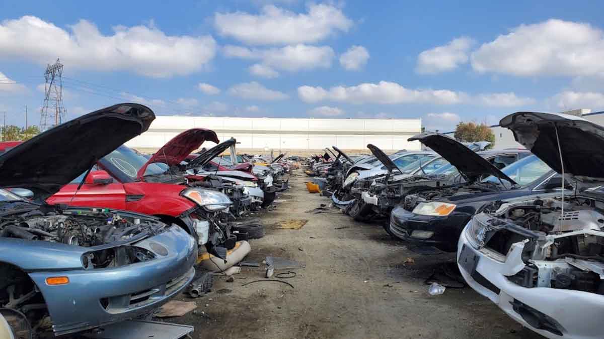 LKQ Sácalo Tú Mismo - Ontario en 2025 S Milliken Ave, Ontario, CA 91761