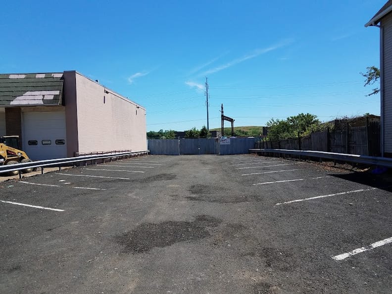 Chet's Auto Parts Inc at 87 Welton St, New Haven, CT 06511