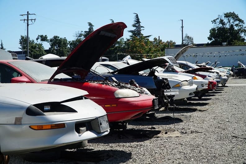 J L Thompson Salvage at 1923 Kelley Hwy, Fort Smith, AR 72904