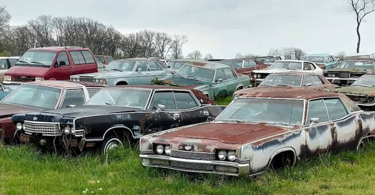 Markman's Auto Salvage at Albion, IL 62806