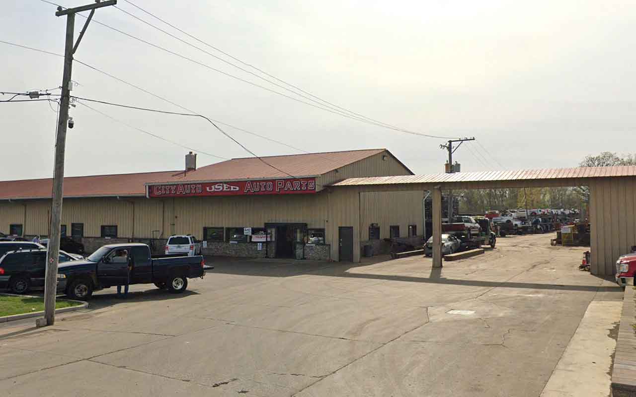City Auto Wreckers at 690 McClure Rd, Aurora, IL 60502