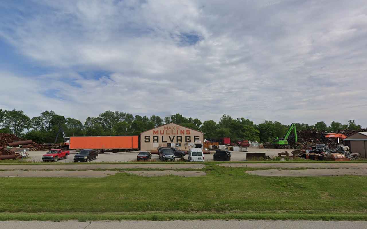 Mullins salvage at 5733 Rte 66, Mt Olive, IL 62069