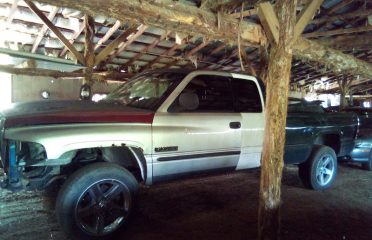 Green County Auto Salvage Junkyard at 692 Fry Ridge Rd