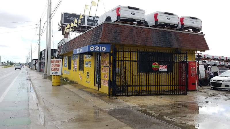 Rastro 74 Used Truck Parts Used auto parts store at 8210 NW 74th St