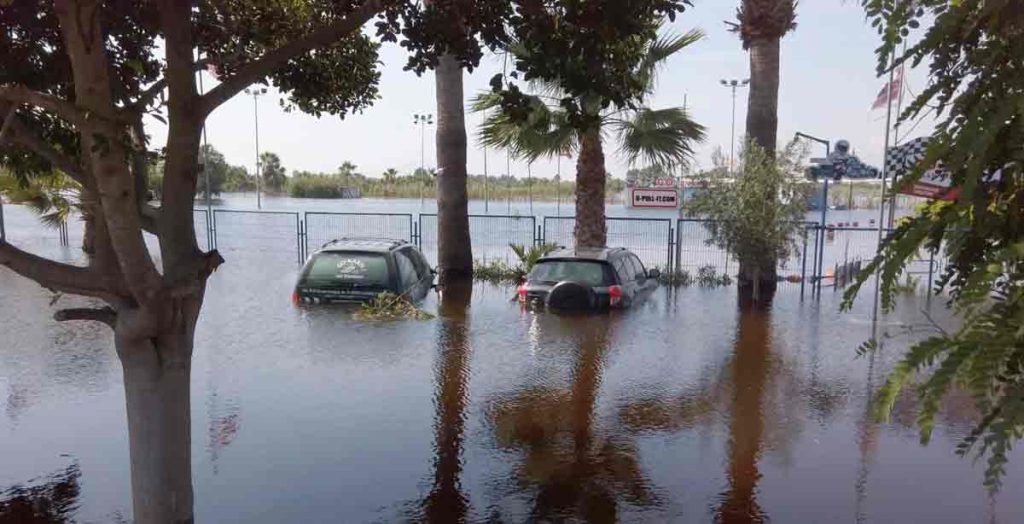 Salvage title Flooded Cars